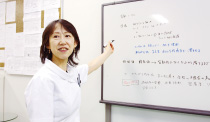 アロマセラピーの講師や教室開業をめざすならAEAJアロマテラピーインストラクター認定コース